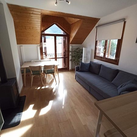 Aras Biescas Lägenhet Exteriör bild